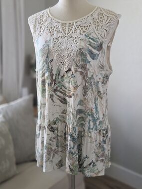 Anthropologie Cream Crochet Yoke Tropical Leaf Camisole